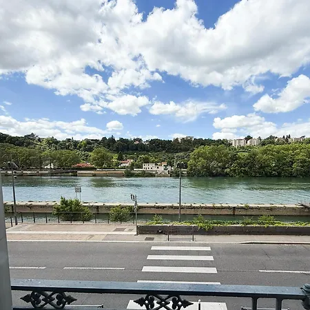 شقة Loft D'exception Vue Sur Saone Et Ile Barbe *